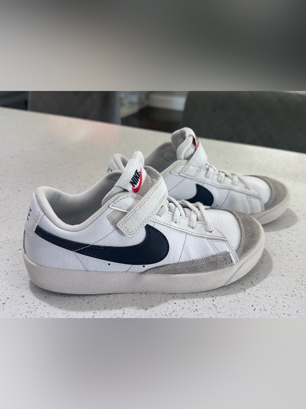 Nike Kids White & Navy Velcro Low-Top Sneakers